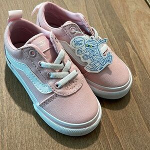TODDLER VANS SIZE 6 - NEW
